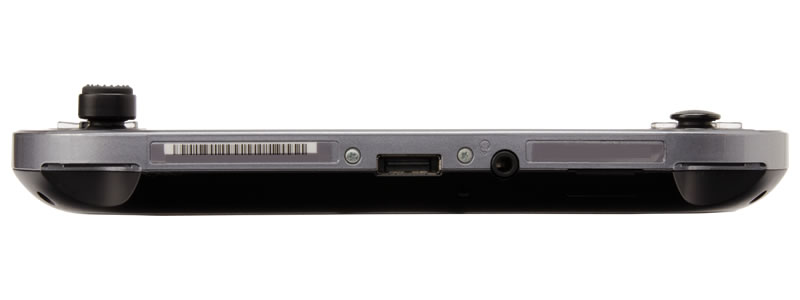 CYBER・アナログスティックカバー HIGHタイプ（PS Vita用）〈ブラック〉をPS Vita（PCH-1000）に装着。操作位置が約8mm高くなります。